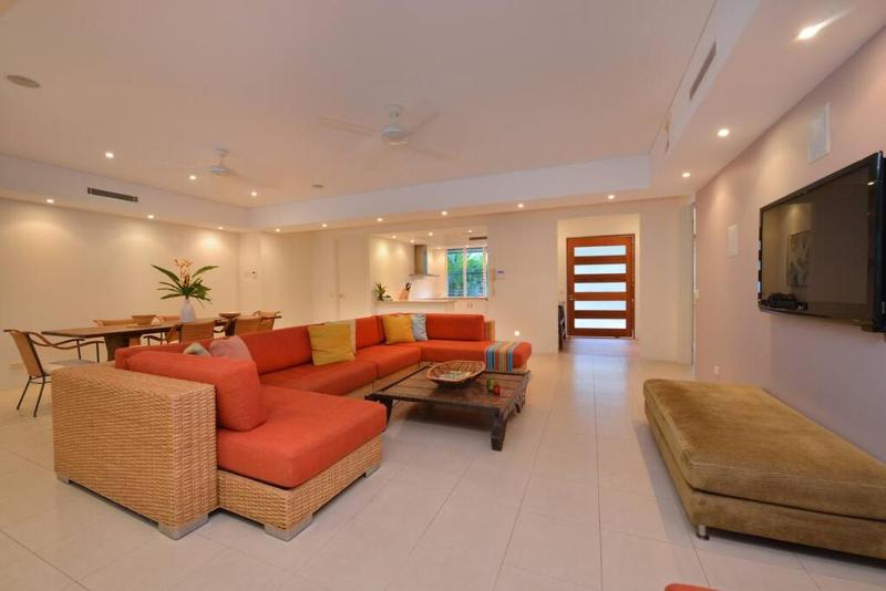 Innaminny - 4 bedroom luxury beachside getaway - image 27