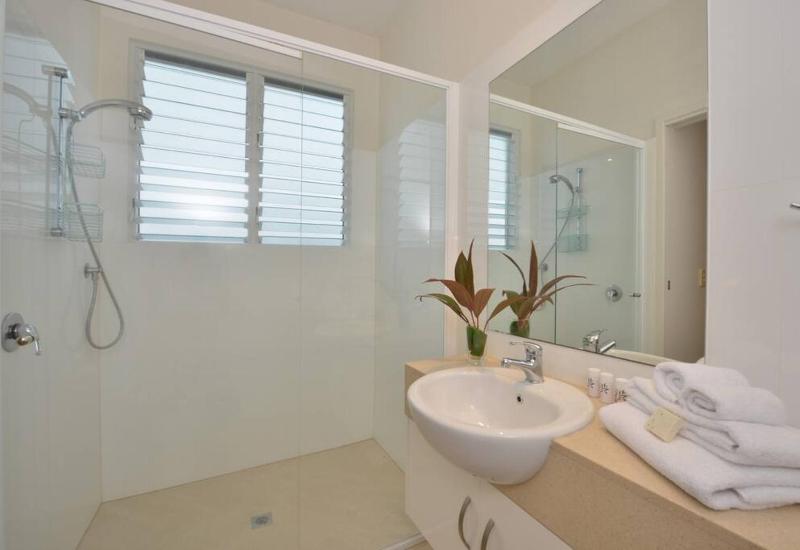 Innaminny - 4 bedroom luxury beachside getaway - image 10