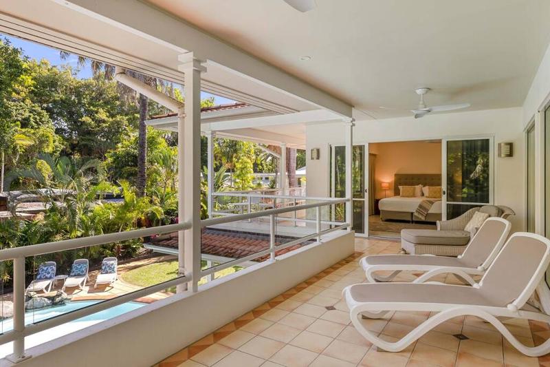 17 Solander Blvd - Beachside home sleeps 14 guests - image 10