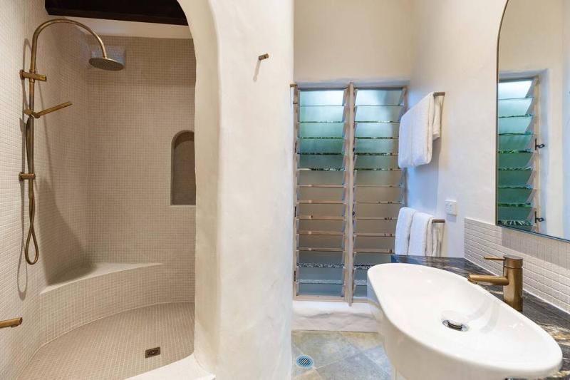 La Casa Mirasol - A Private Castle on the Beach - image 17