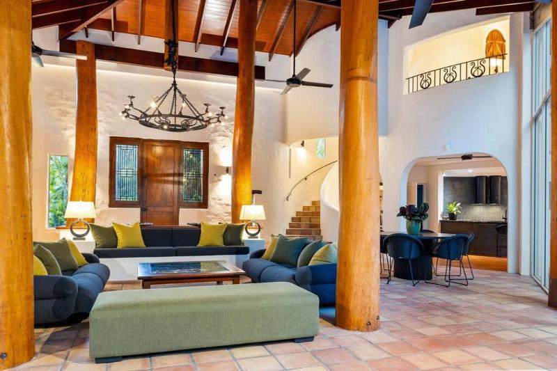 La Casa Mirasol - A Private Castle on the Beach - image 7