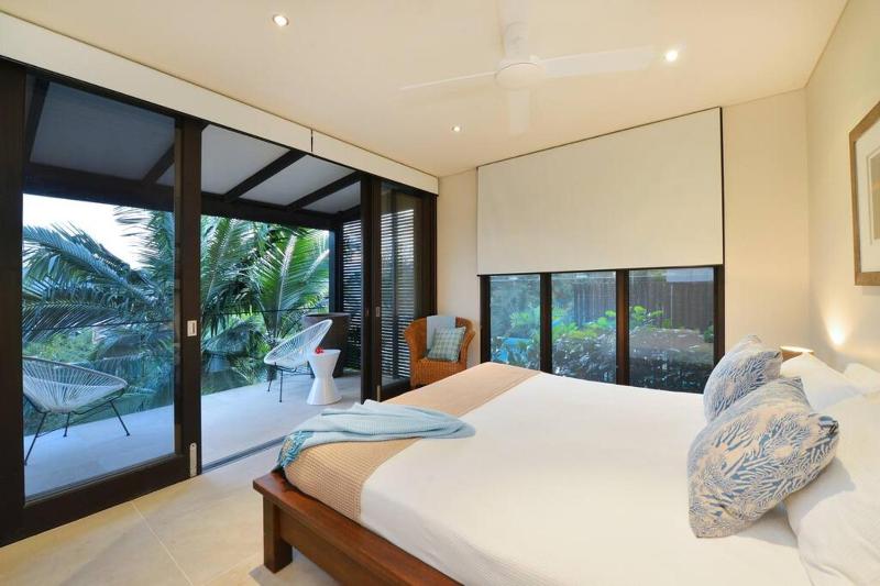 Hapuka - Luxury Villa with Stunning Views on Murphy St - image 17