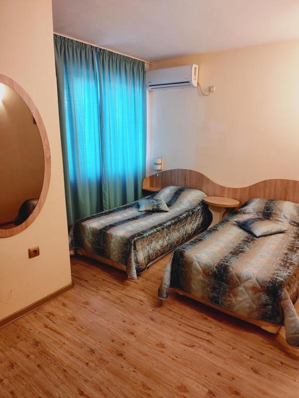 Budget Twin Room image 1