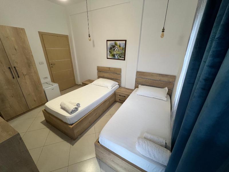 Standard Double or Twin Room image 3