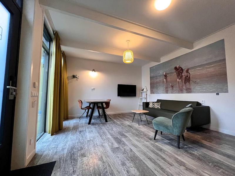 One-Bedroom Apartment image 1