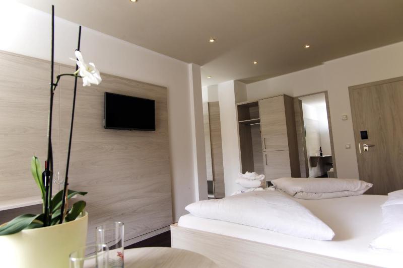 Comfort Double Room image 3