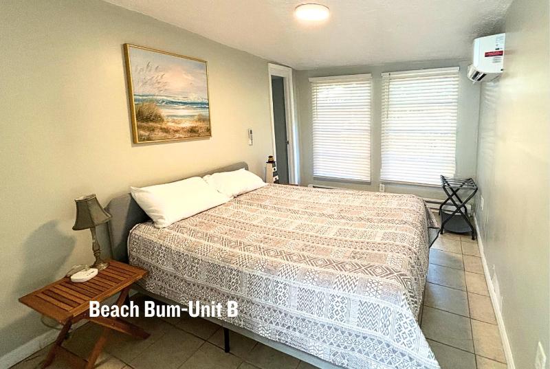 Arlington Bungalows-Sarasota 10 min to Siesta Key - image 4