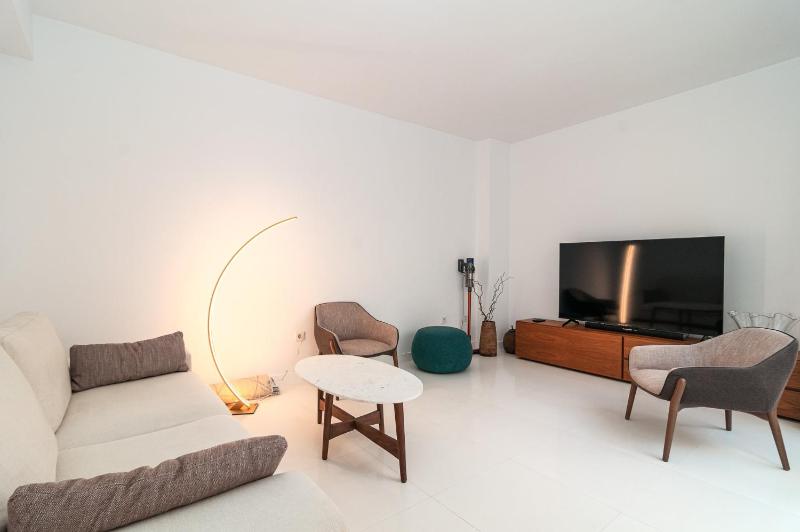Luxurious Apartment In Terrazas Del Duque Images