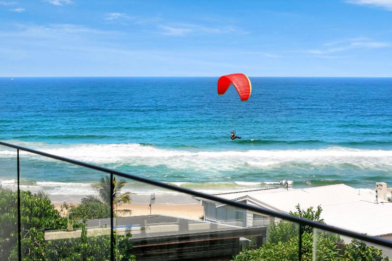 2 On The Park - Prime Location with Breathtaking Ocean Views - image 15