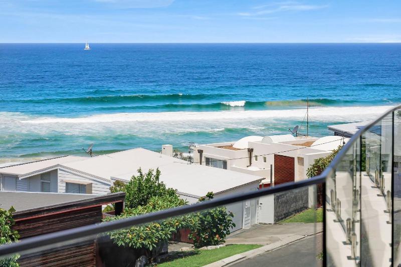 2 On The Park - Prime Location with Breathtaking Ocean Views - image 14