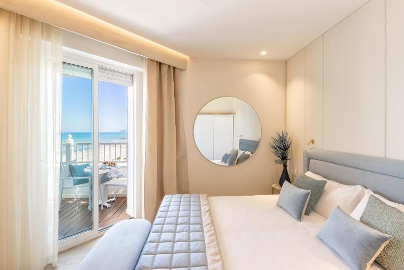 Prestige Room with Sea View  image 4