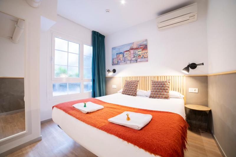 Standard Double Room with Private Bathroom image 1