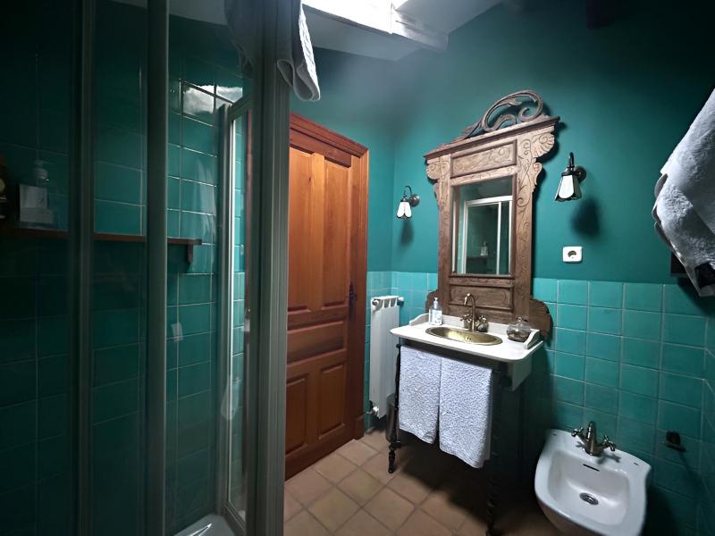 Twin Room image 3