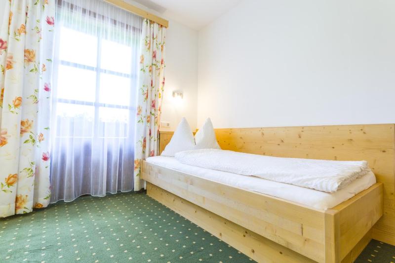 Standard Two-Bedroom Apartment with Balcony image 3