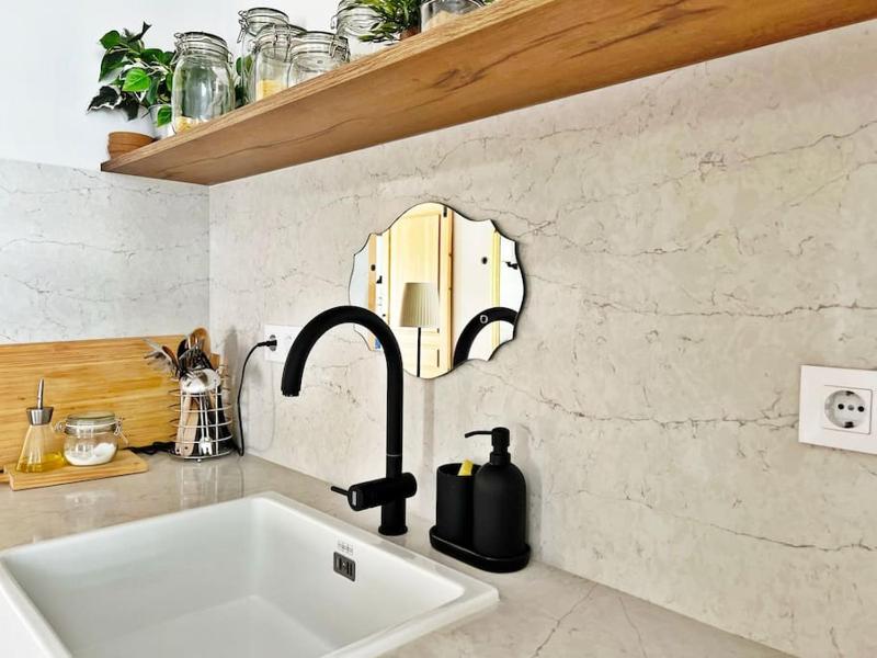 LUXURIOUS BEACH APARTMENT WITH POOL - image 13