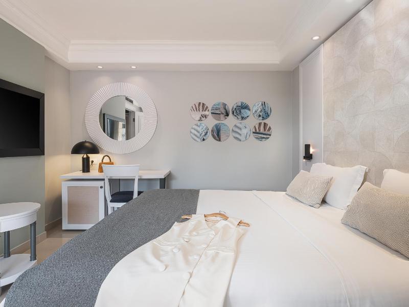 Family Suite with Garden View image 4