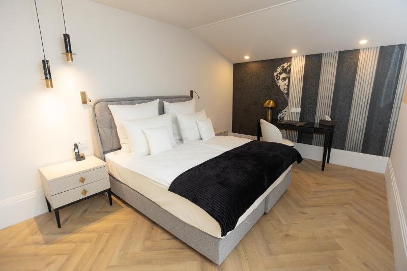 ZET Hotel - image 46
