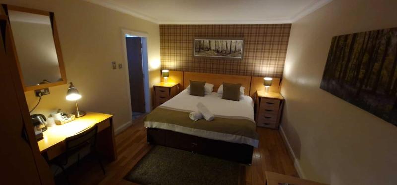 Double Room image 1