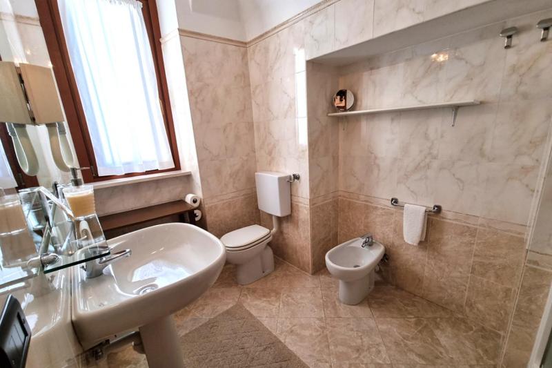 Superior Single Room with Spa Access image 4