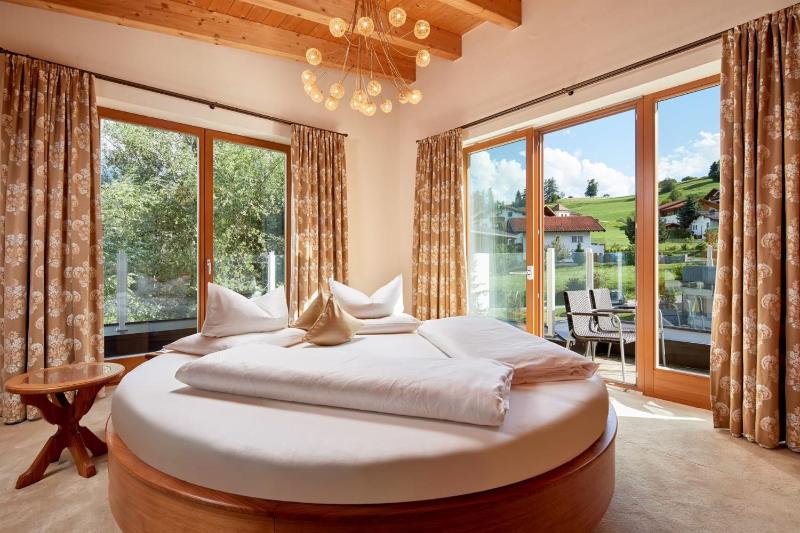 Penthouse Suite image 1