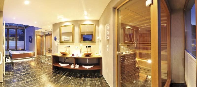 Penthouse Suite image 4