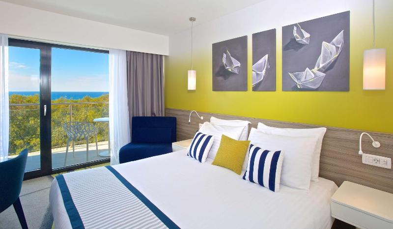 Superior Double Room with Balcony - Panoramic view image 3