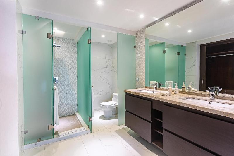 Casa Diva Stunning PH Ocean View 2 bedroom & Office At Mareazul apts - image 23