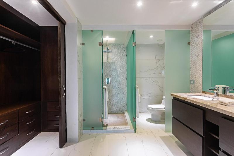 Casa Diva Stunning PH Ocean View 2 bedroom & Office At Mareazul apts - image 30