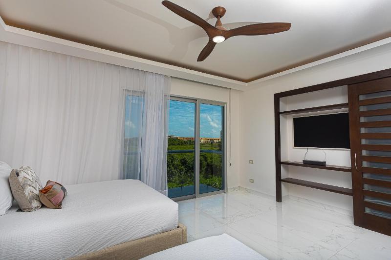 Casa Diva Stunning PH Ocean View 2 bedroom & Office At Mareazul apts - image 12