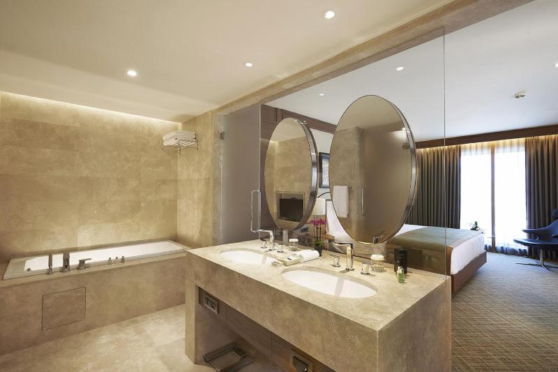 Business Suite image 2