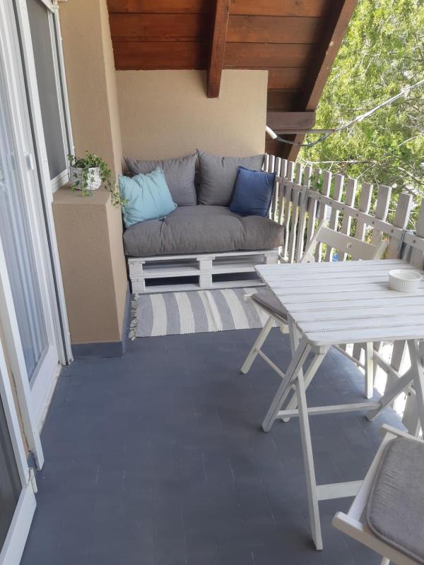 Deluxe Double Room with Balcony image 2