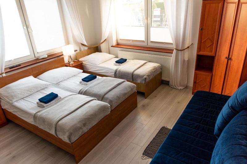 Quadruple Room with Private Bathroom image 3