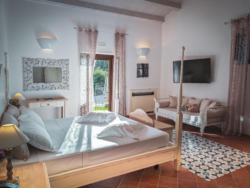 Suite (2 Adults + 2 Children) image 1