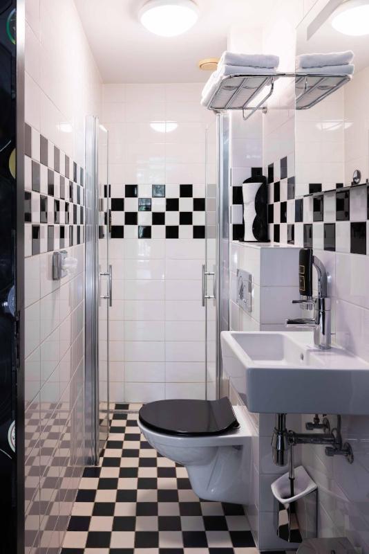 Backstage Hotel Amsterdam - image 15