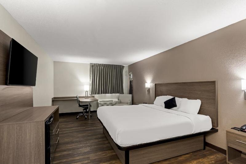 King Room image 4