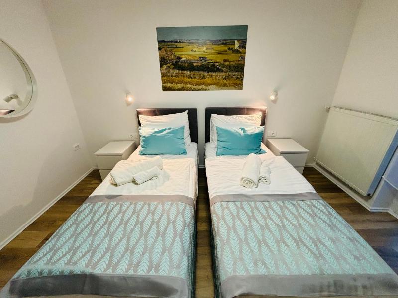Double Room image 1