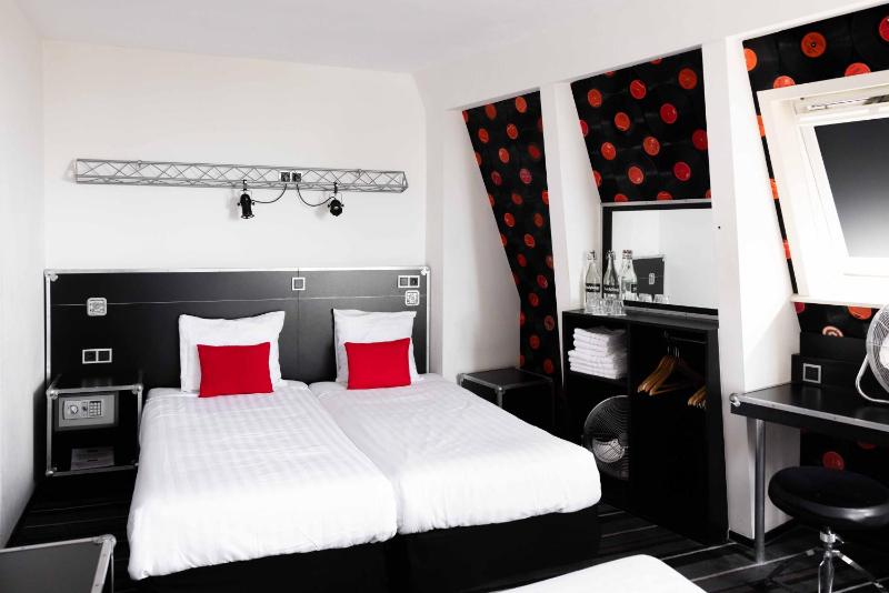 Backstage Hotel Amsterdam - image 4