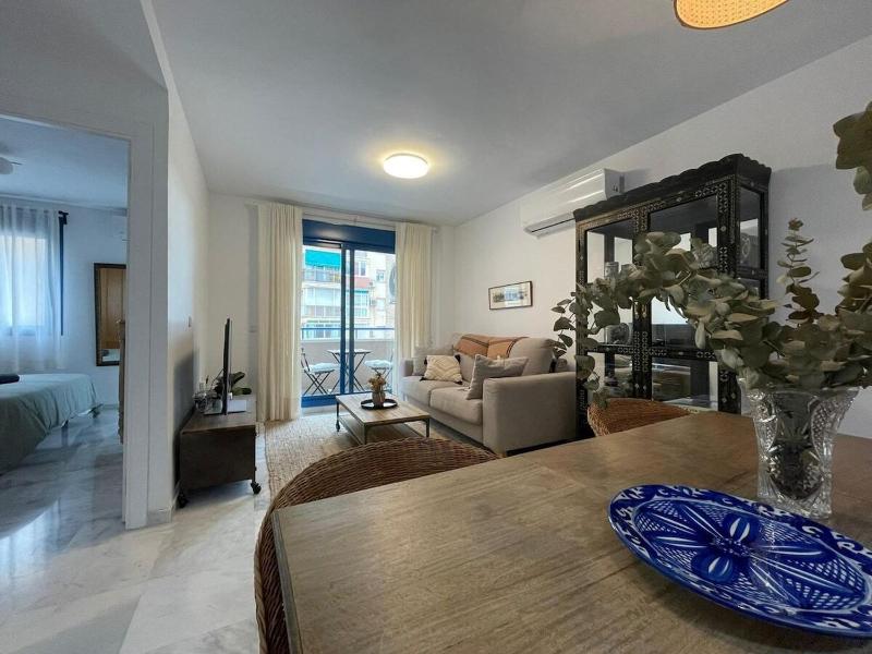 CALU Homes cerca Playa de Huelin Images