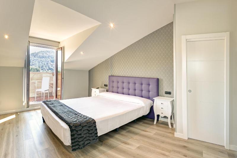 Two-Bedroom Apartment (4 Adults) image 1