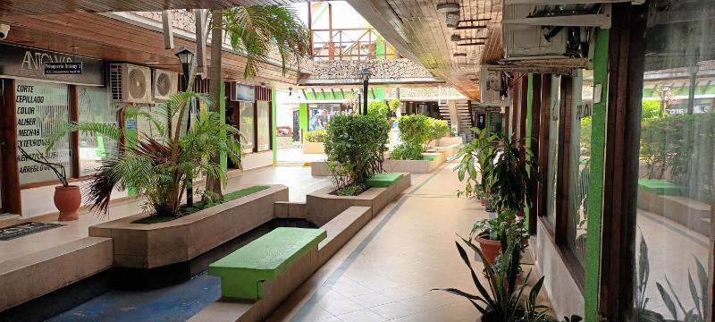 Confortable y Central Habitacion cerca a la Playa Spratt Bight y Malecon - image 13