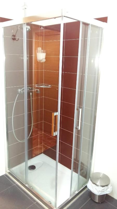Triple Room with Private Bathroom image 4