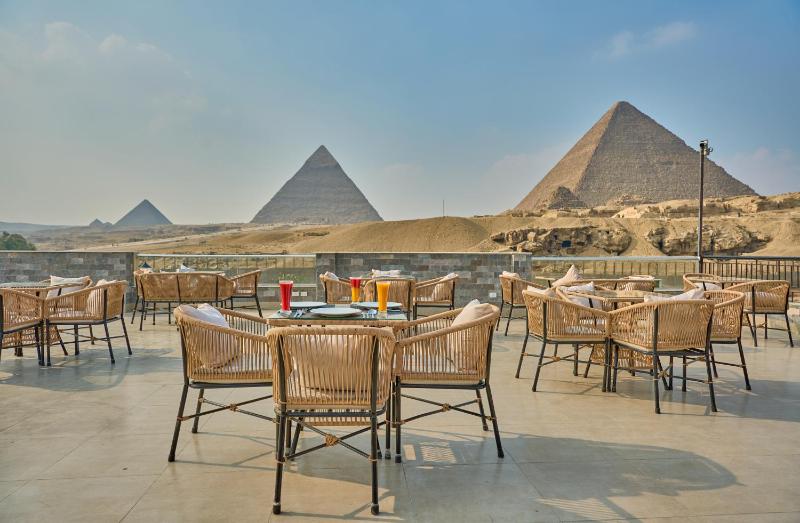  Standard Double Room With Panoramic Pyramids View image 4