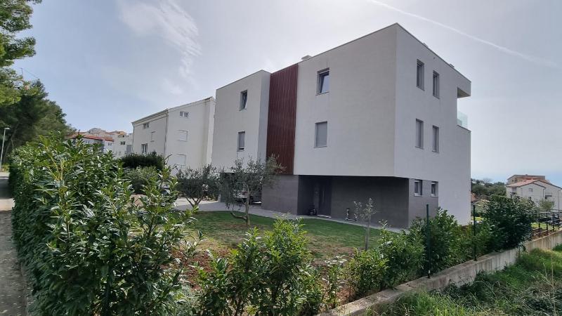 Apartments with parking space Podstrana Split - 22298 - image 1