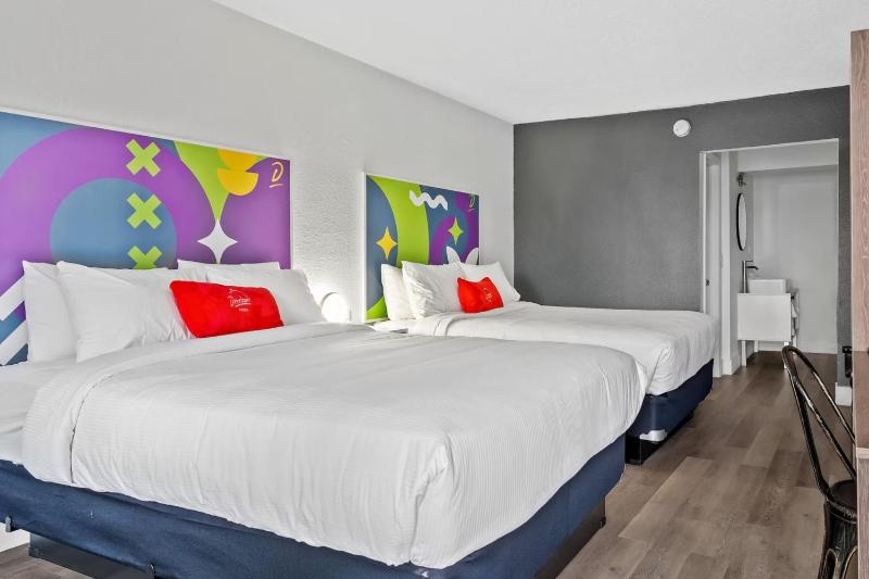 Baymont by Wyndham Jacksonville Airport - image 28