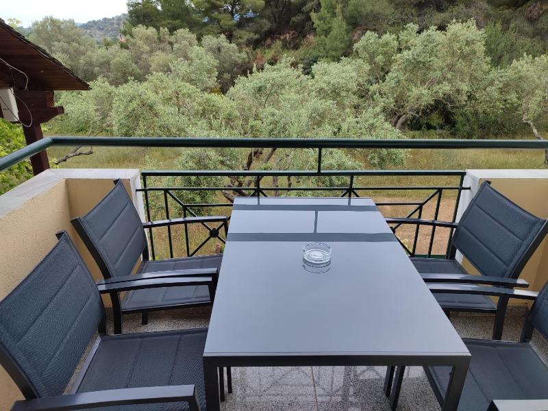 Studio (2 Adults) image 4