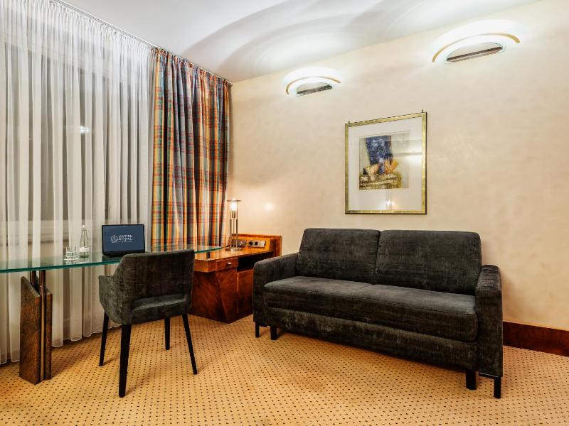 Junior Suite image 1