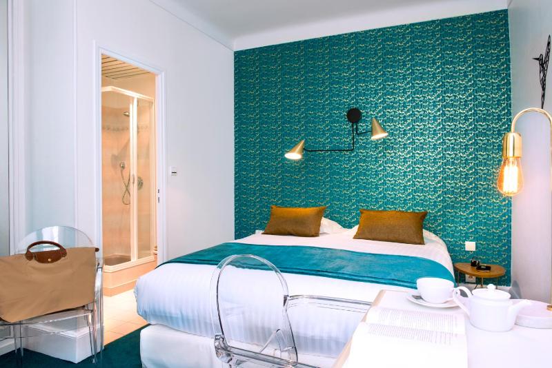 Classical Double Room image 2