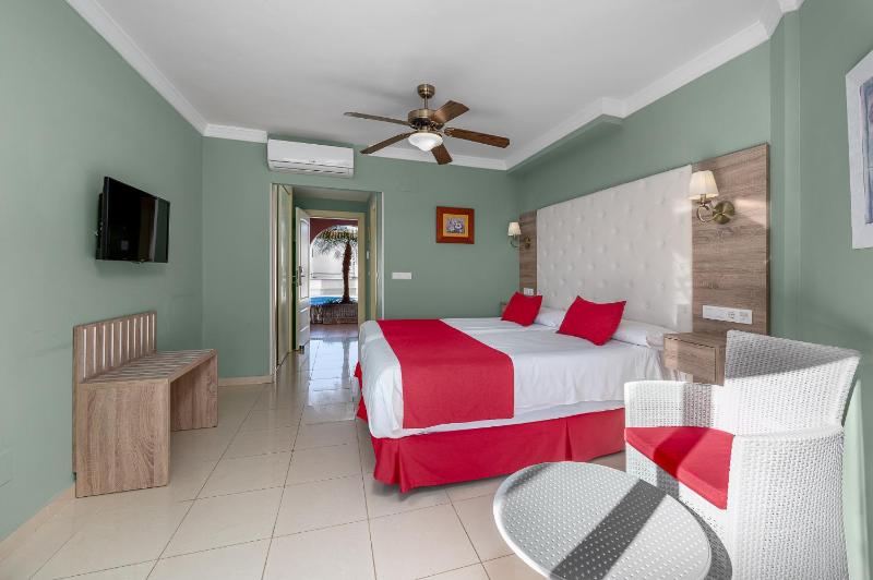 Double Room image 1