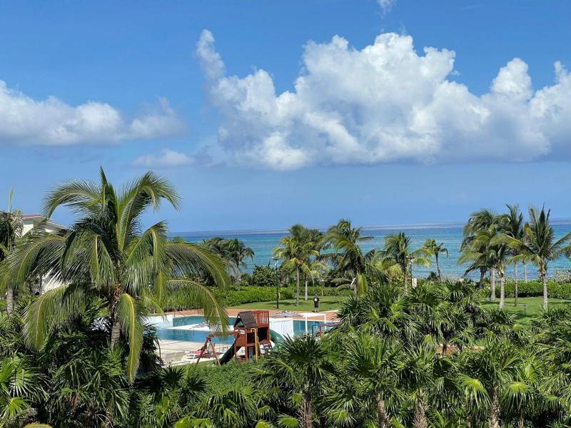 NEW !! Casa Miramar Ocean View 325 S apts - image 11