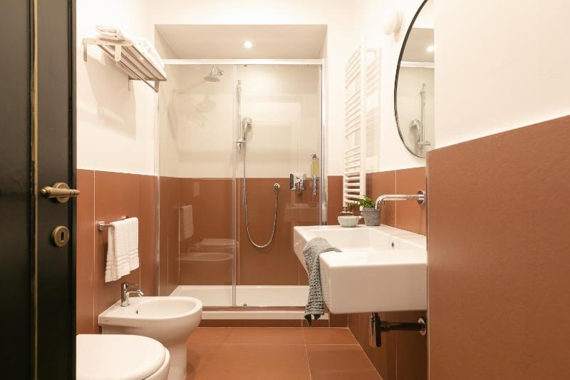 Junior Suite with Balcony image 3